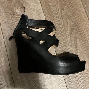 DV Dolce Vita black wedges size 10